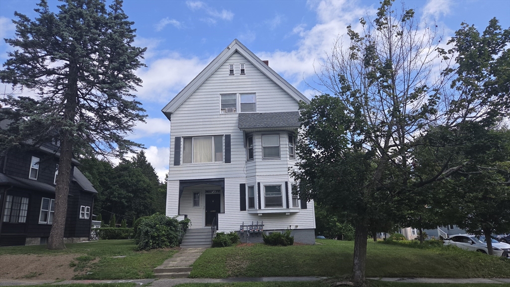 Active | 8 Hadwen Rd. #1, Worcester, MA 01602
